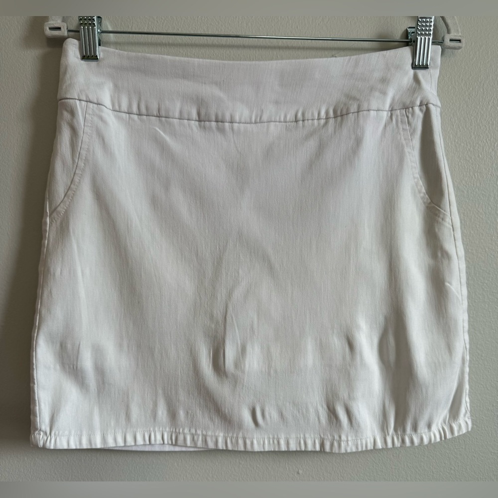 IZOD Golf Women’s White Pull-on Stretch Skort Size 6